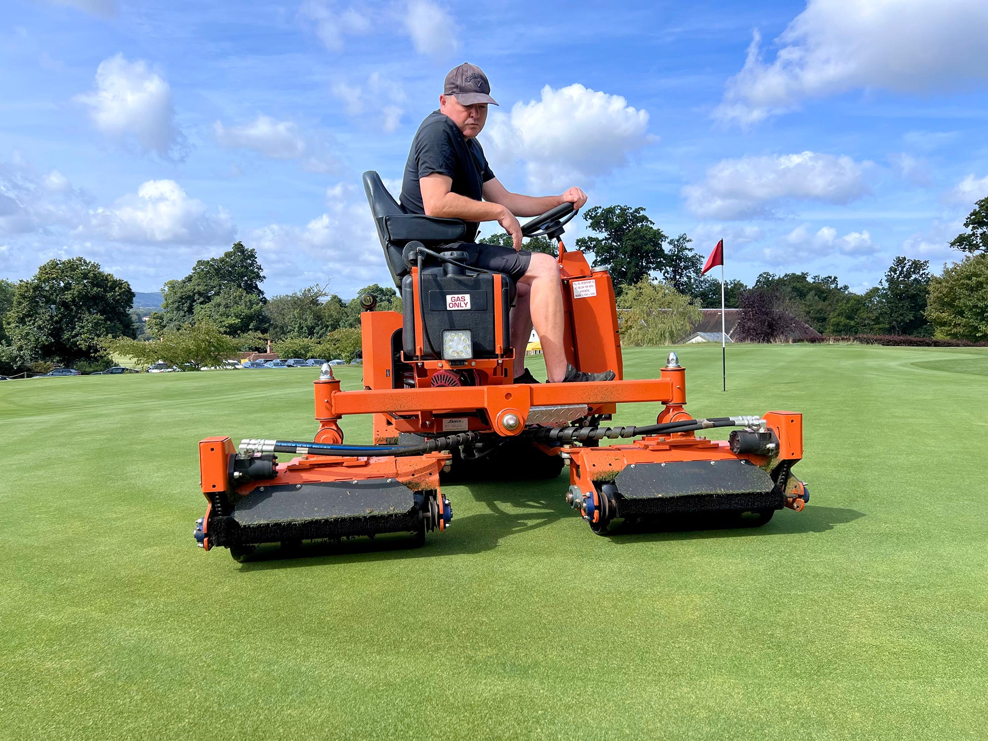 Salsco rollers deliver proven productivity for UK golf courses