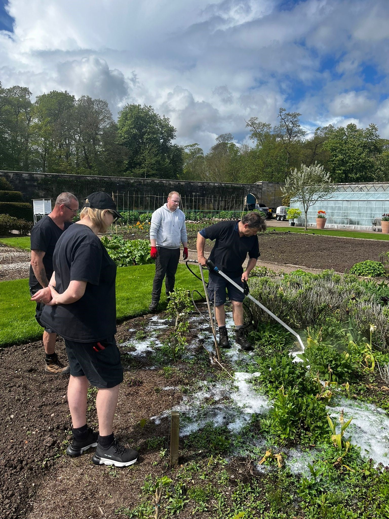 Floors Castle turn to Foamstream for non-chemical weed control