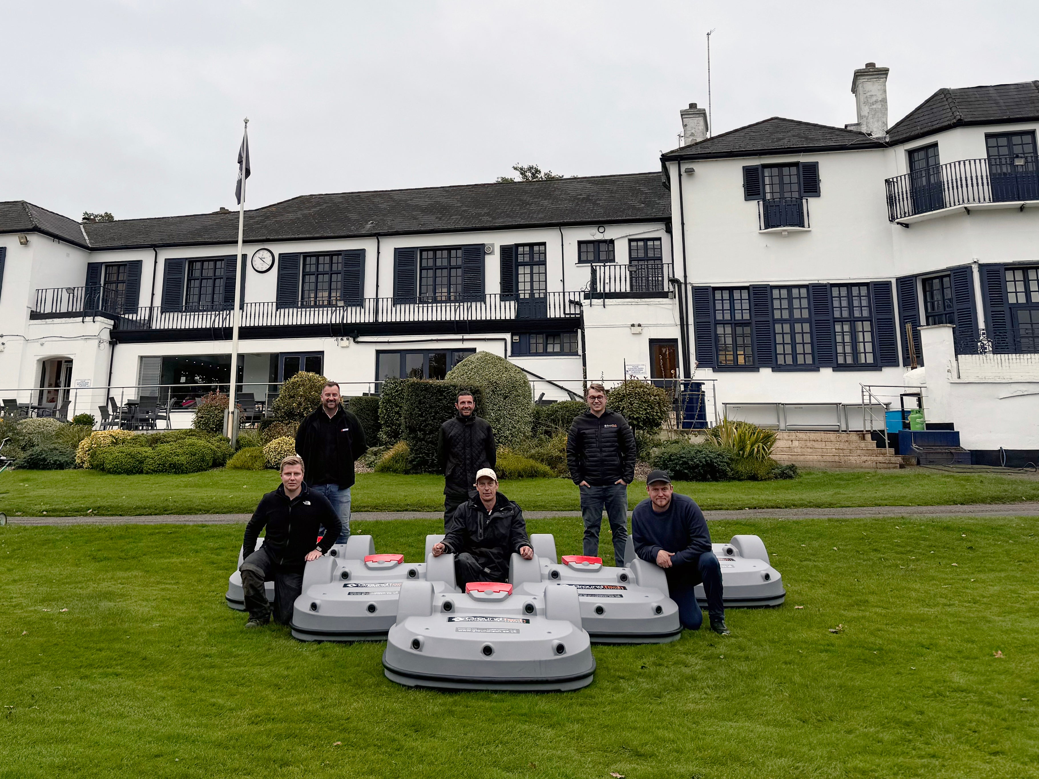 Six Echo TM-2050’s transform the task of winter presentation at Hartsbourne Country Club