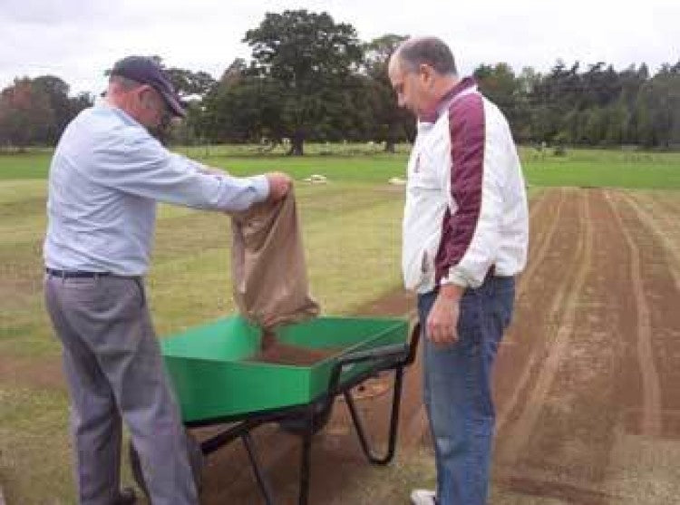 Autumn renovation on natural turf facilities