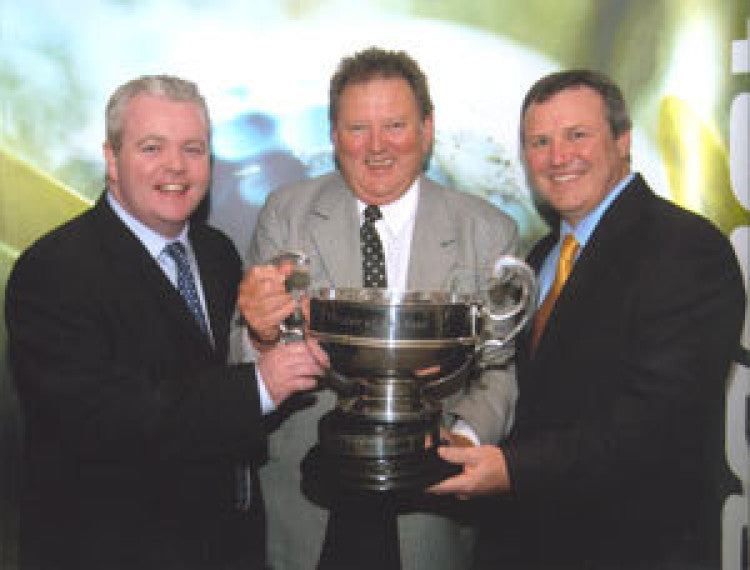 2004 Dealer of the year awards