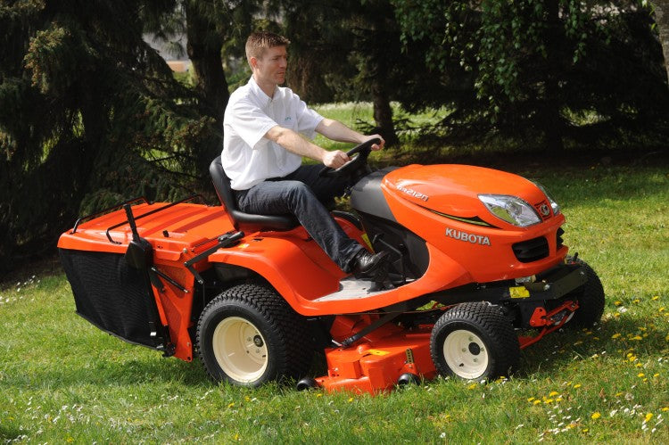 Kubota riding 2024 lawn tractors