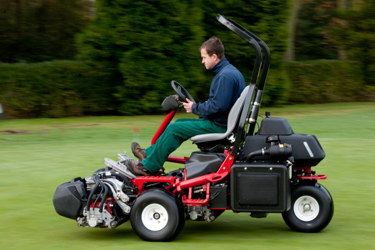 Greens Chairman does his homework and Toro Golf Mower gets