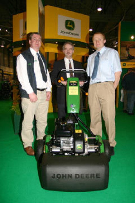 Royal Birkdale chooses John Deere walk-behinds