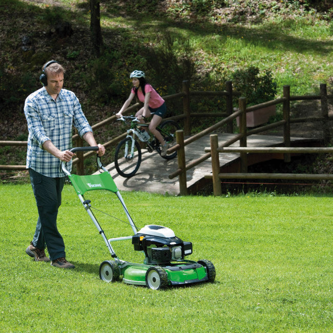 Viking self outlet propelled lawn mower