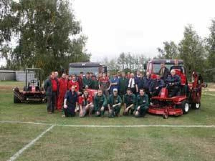 TORO and LELY win praise for new Training Scheme for Technicians